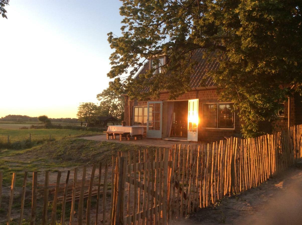 Unique Place On The River Waal Heerewaarden المظهر الخارجي الصورة