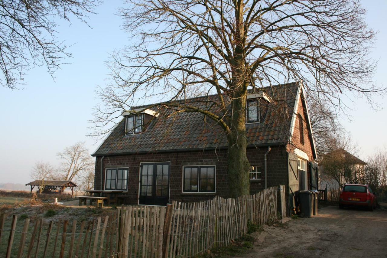 Unique Place On The River Waal Heerewaarden المظهر الخارجي الصورة